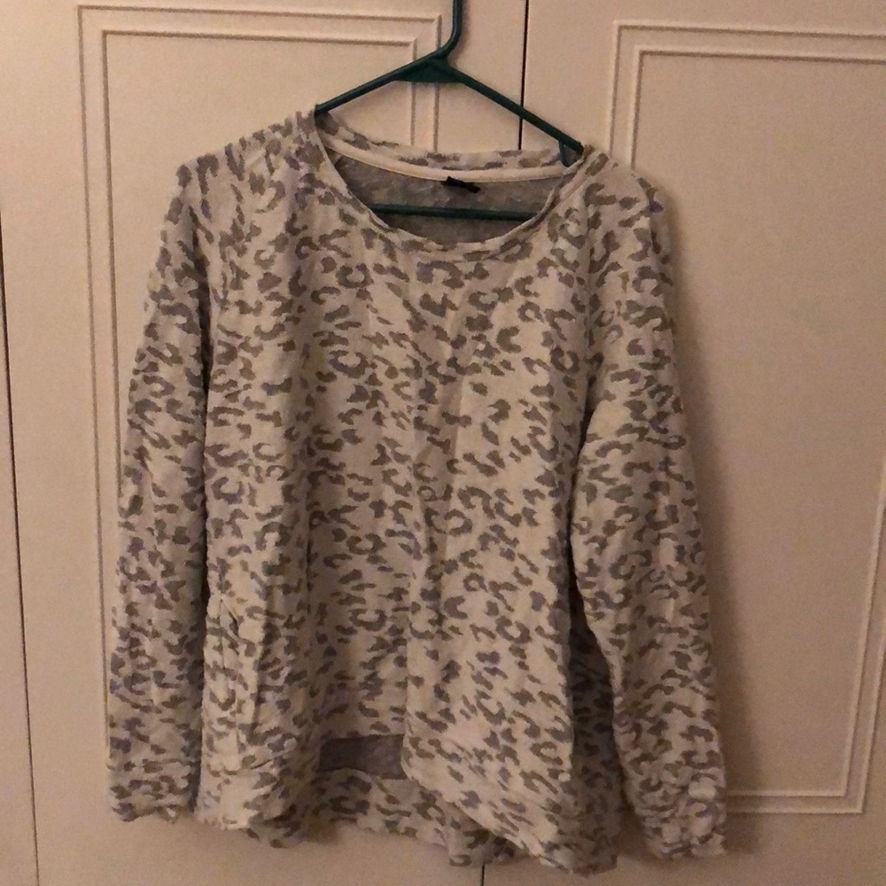 Gap sweater